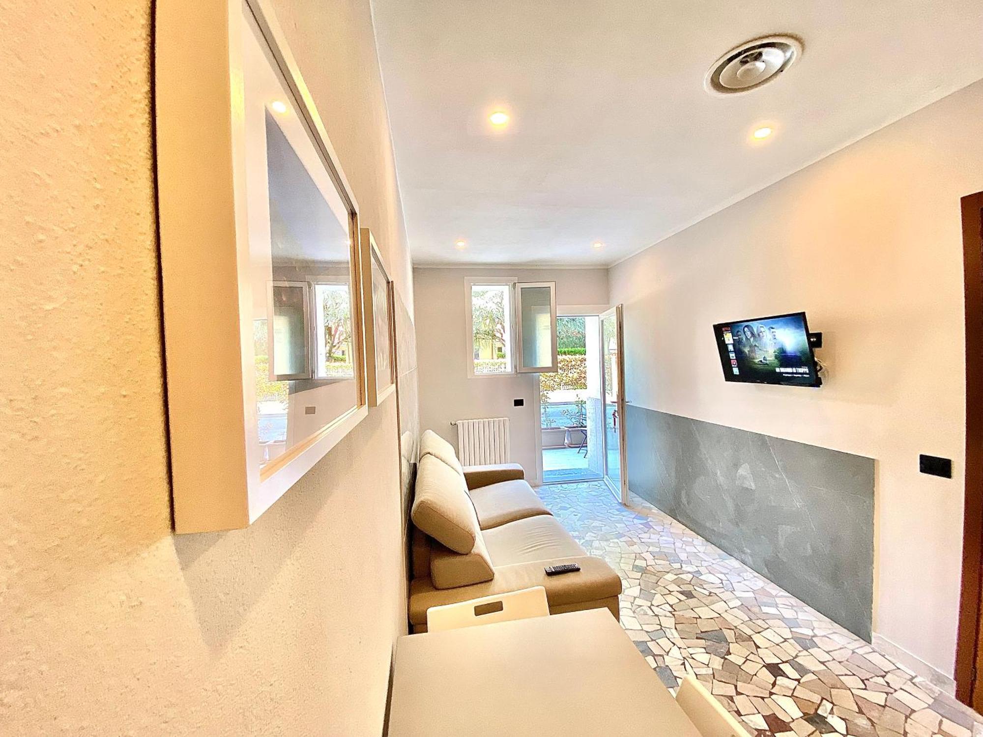 Apt Donati Home, Modernita E Comfort Con Parcheggio Gratuito Privato E Spazio Esterno Privato カッサーノ・ダッダ エクステリア 写真