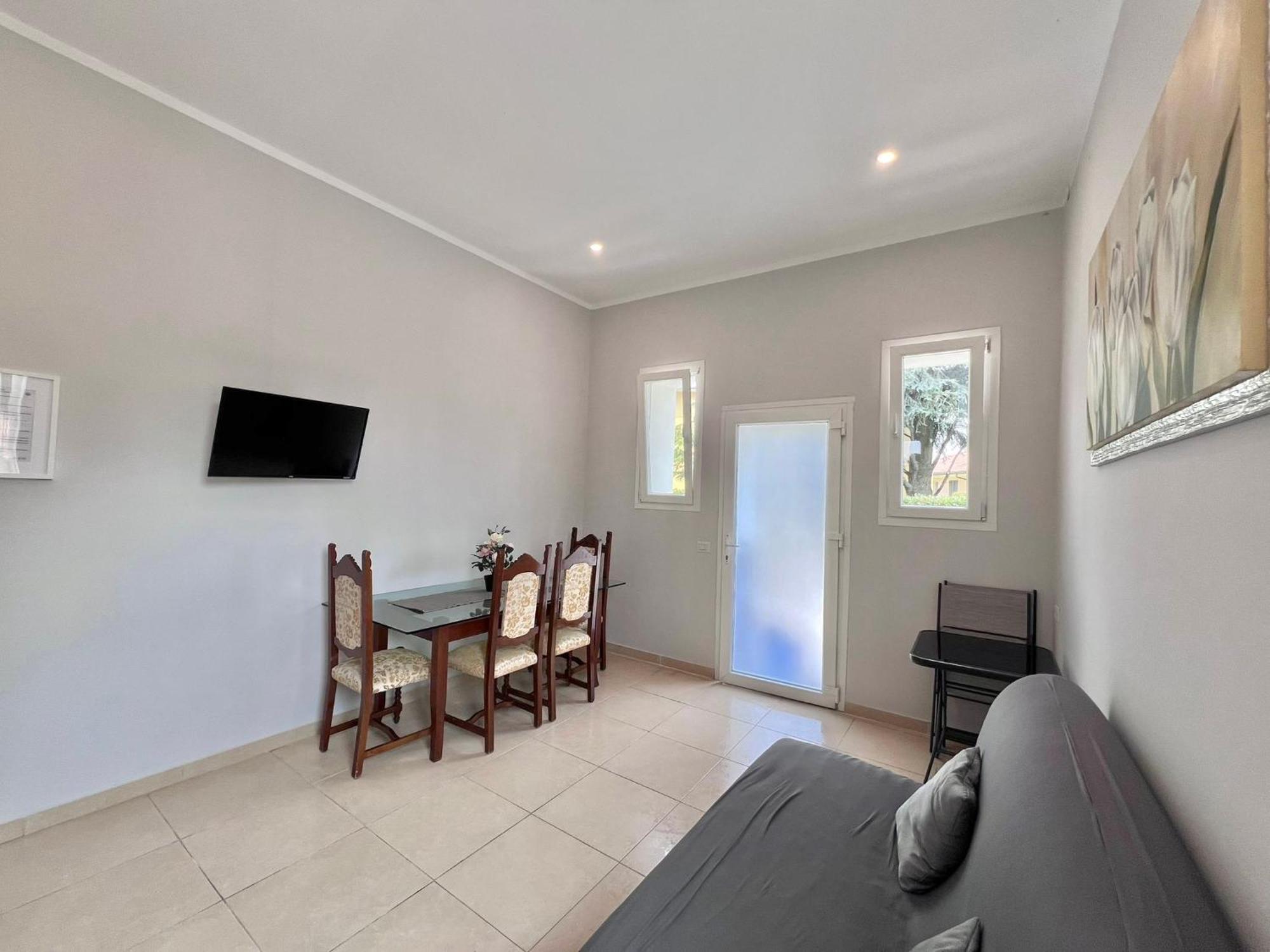 Apt Donati Home, Modernita E Comfort Con Parcheggio Gratuito Privato E Spazio Esterno Privato カッサーノ・ダッダ エクステリア 写真