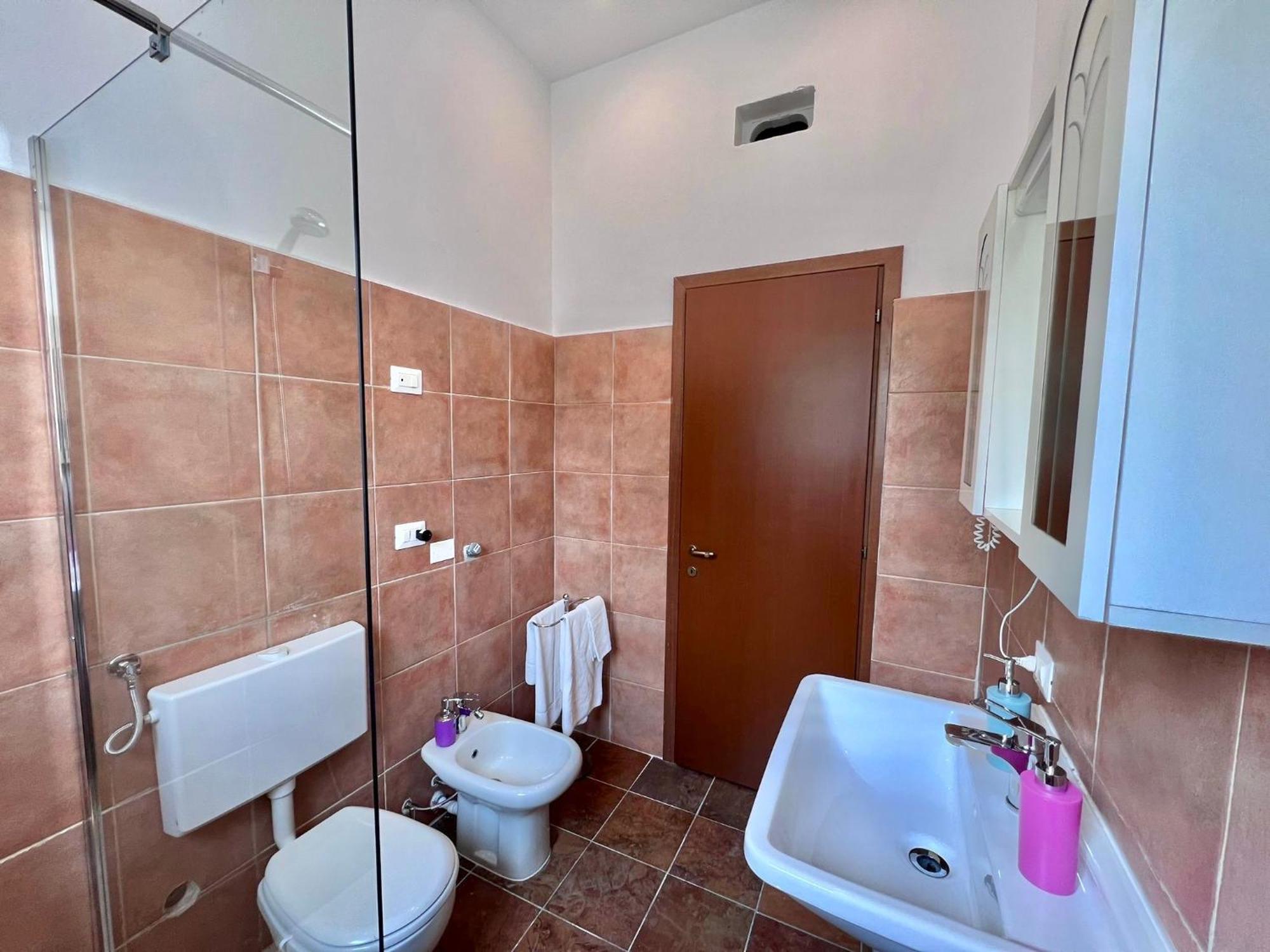 Apt Donati Home, Modernita E Comfort Con Parcheggio Gratuito Privato E Spazio Esterno Privato カッサーノ・ダッダ エクステリア 写真